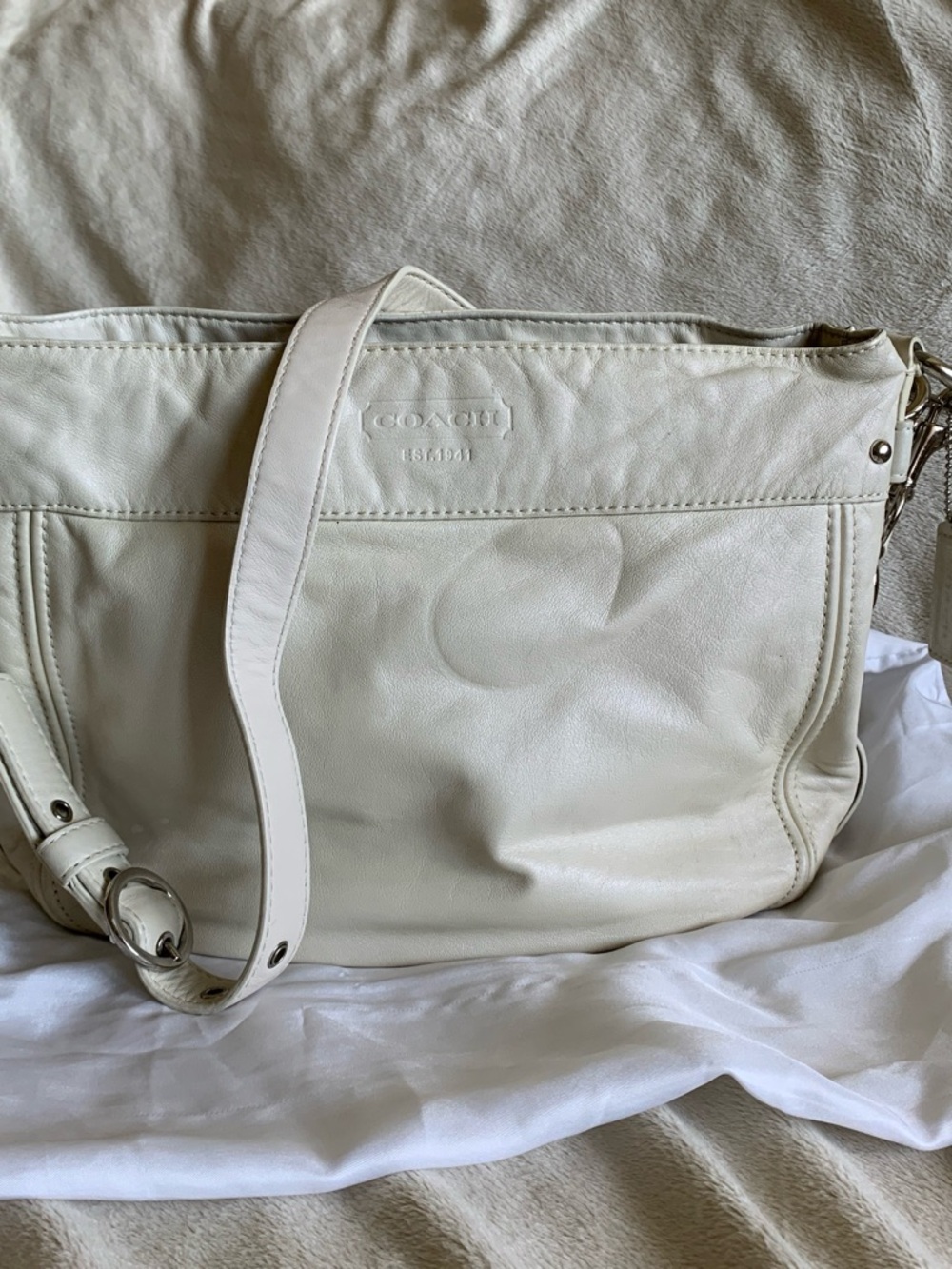 Coach Ivory Pearl Leather Shoulder Bag– SHIPS TOMORROW - Picture 3 of 7